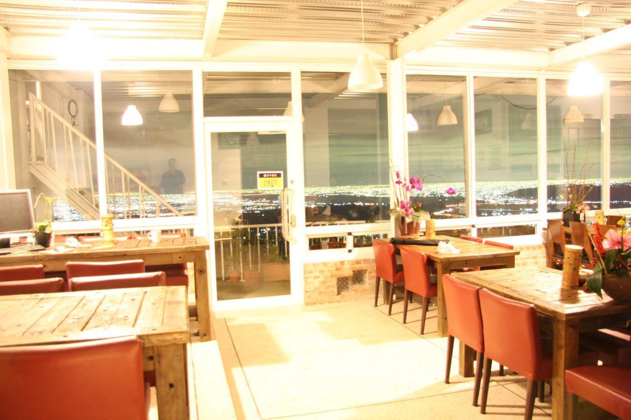 Sky Lounge B&B Zhushan Exterior photo