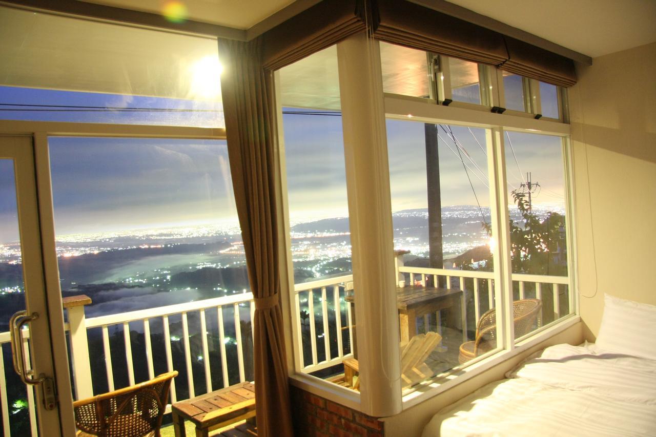 Sky Lounge B&B Zhushan Exterior photo